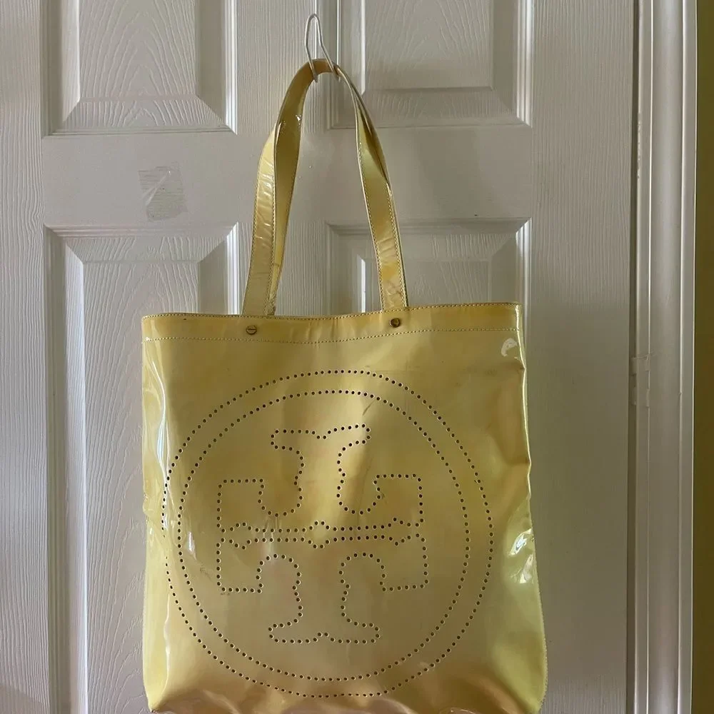 Authenticated Tory Burch leather patent yellow Large tote with dust bag